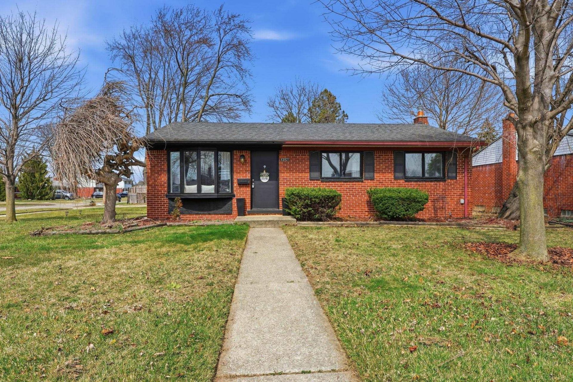 12821 Whitfield Drive, Sterling Heights, MI 48312 Main Photo