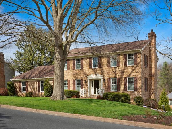 221 DIVOT DR, HARRISONBURG, VA 22801