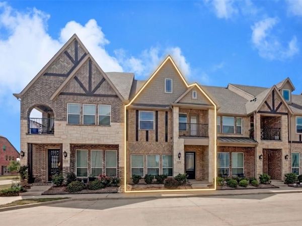 1914 Melinda Lane, Farmers Branch, TX 75234