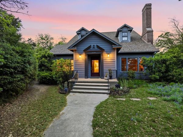 2044 W Oak Street, Denton, TX 76201