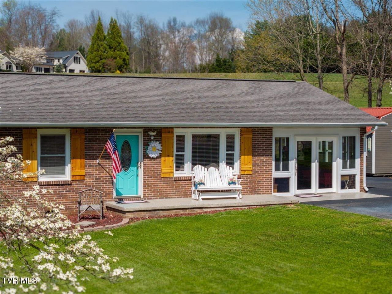 109 Valmar Road, Unicoi, TN 37692 Main Photo