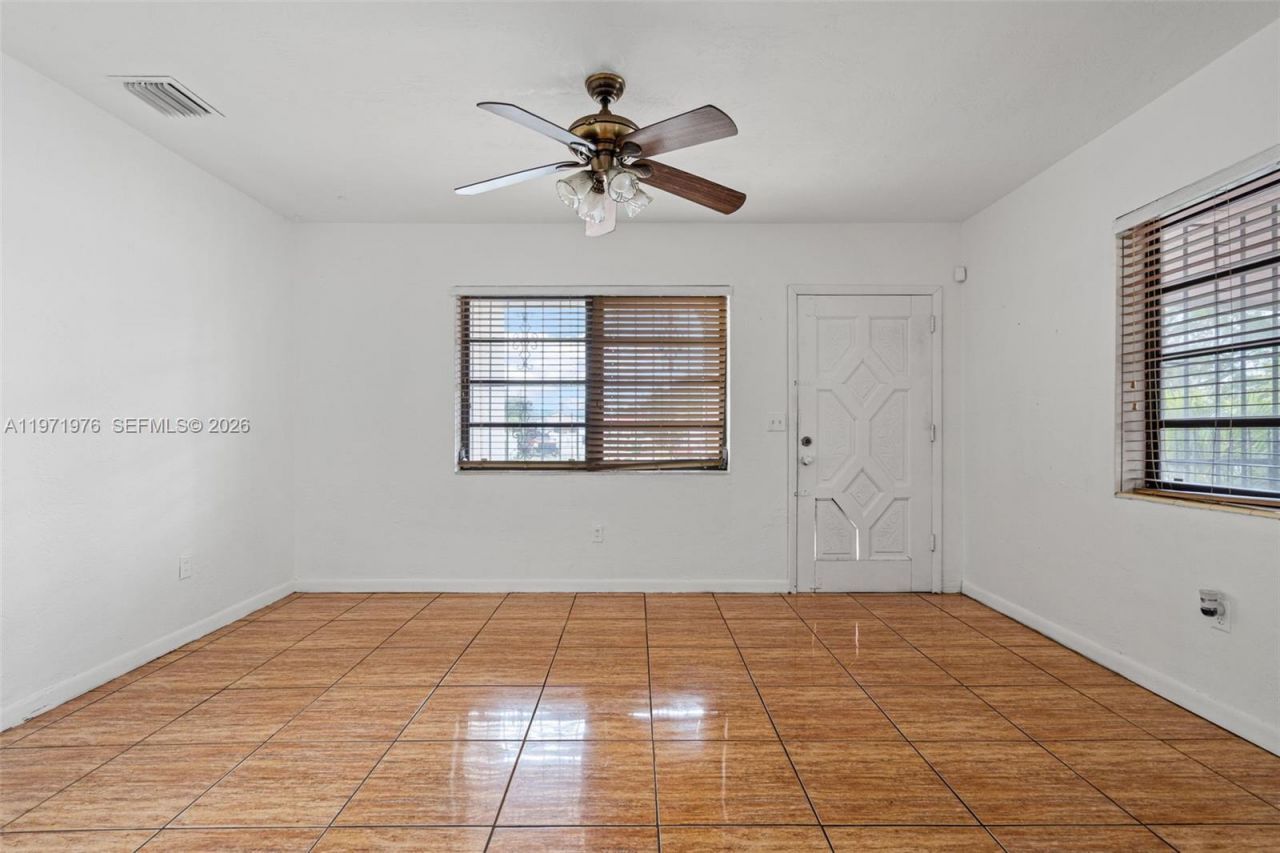 9201 NW 33rd Ave Rd , Miami, FL 33147 Photo