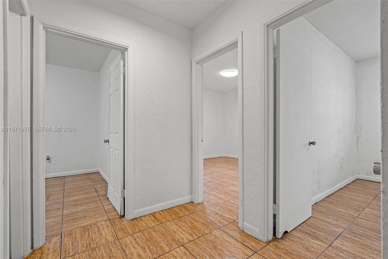 9201 NW 33rd Ave Rd , Miami, FL 33147 Photo