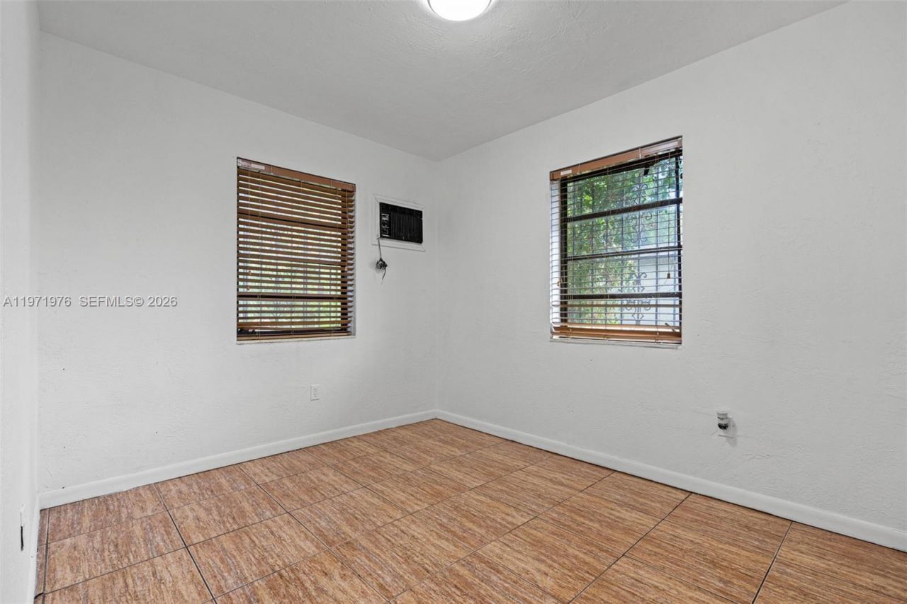 9201 NW 33rd Ave Rd , Miami, FL 33147 Photo