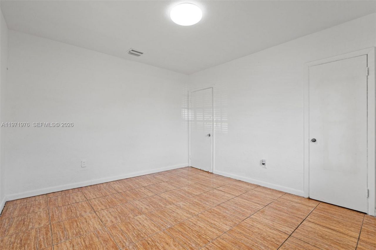 9201 NW 33rd Ave Rd , Miami, FL 33147 Photo