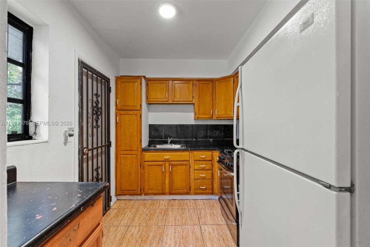 9201 NW 33rd Ave Rd , Miami, FL 33147 Photo