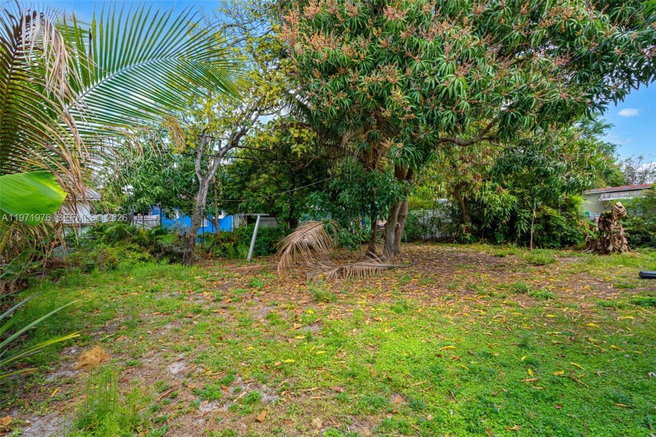 9201 NW 33rd Ave Rd , Miami, FL 33147 Photo