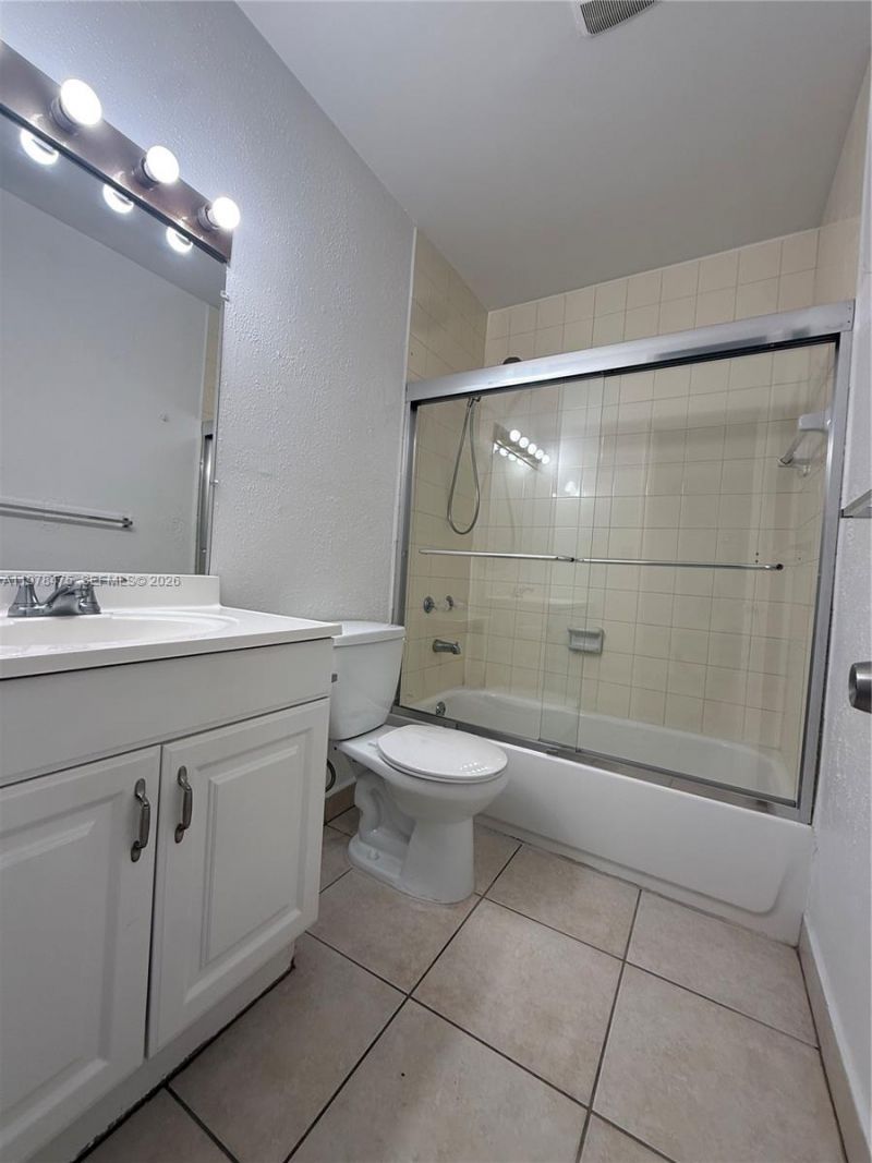7949 SW 104 St, Unit 213-D, Kendall, FL 33156 Photo