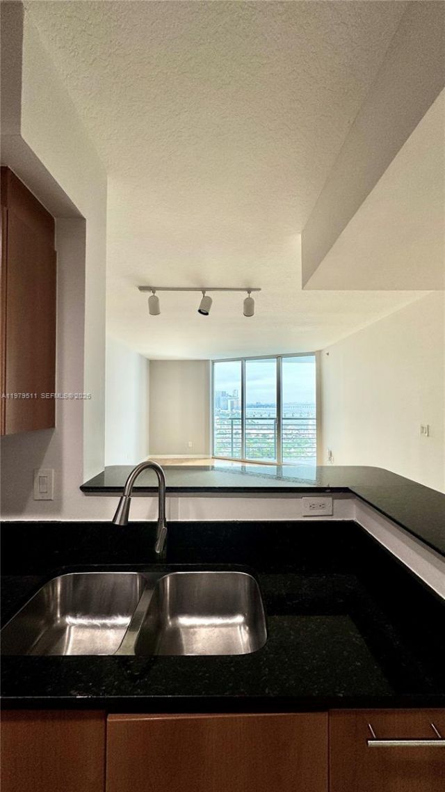 325 S Biscayne Blvd , Unit 2724, Miami, FL 33131 Photo