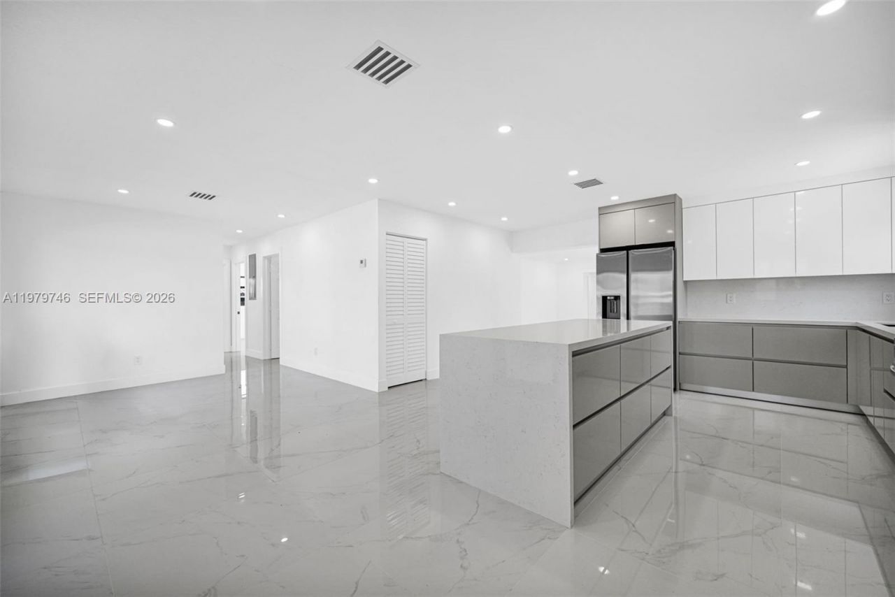 4480 NW 201st St , Miami Gardens, FL 33055 Photo