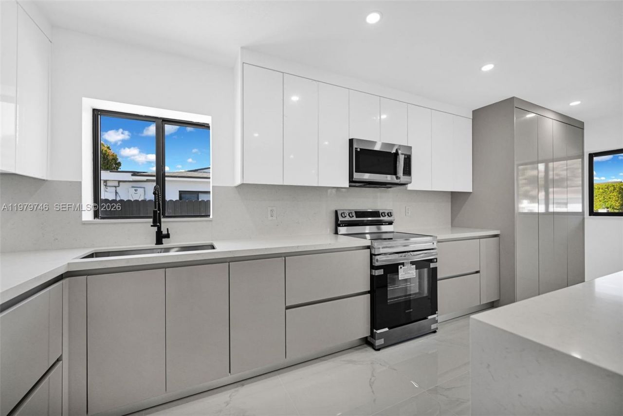 4480 NW 201st St , Miami Gardens, FL 33055 Photo