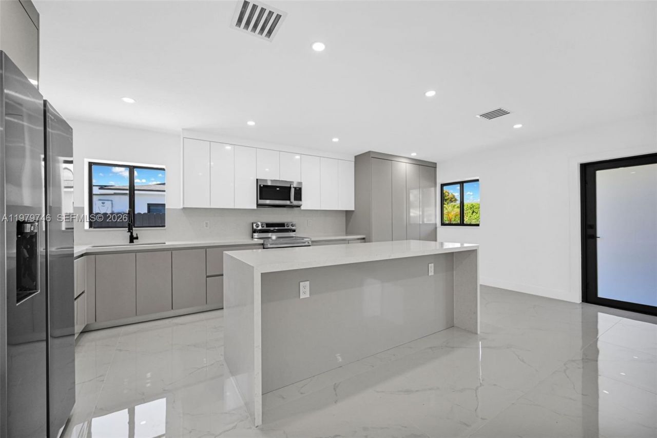 4480 NW 201st St , Miami Gardens, FL 33055 Photo