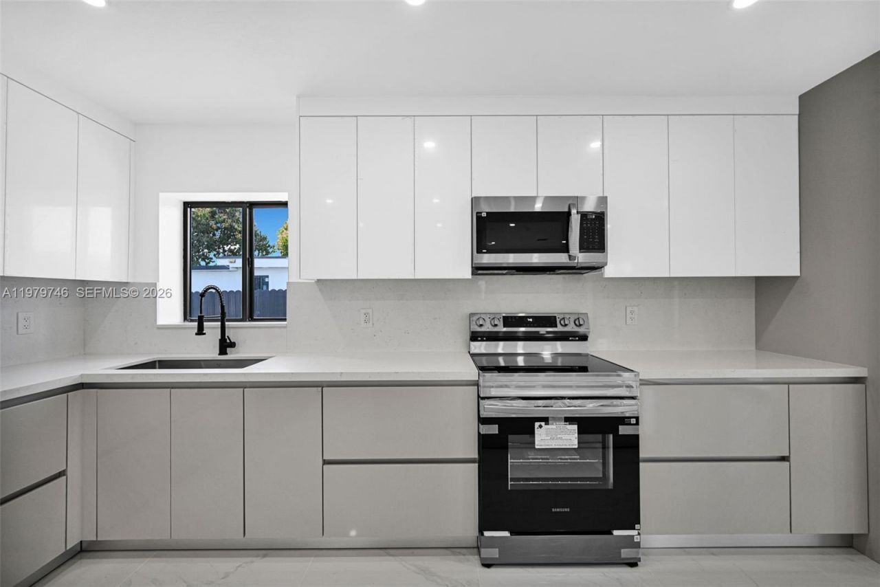 4480 NW 201st St , Miami Gardens, FL 33055 Photo