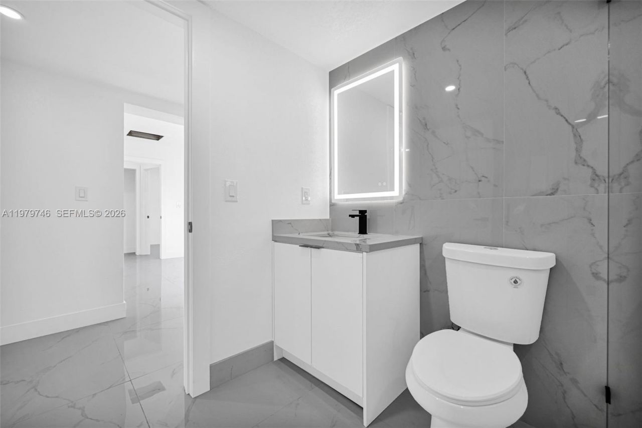 4480 NW 201st St , Miami Gardens, FL 33055 Photo