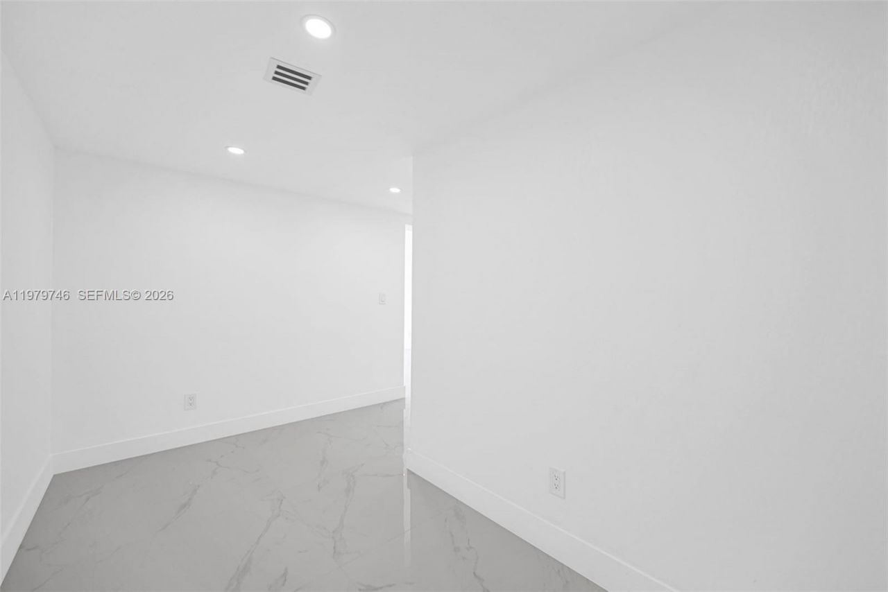 4480 NW 201st St , Miami Gardens, FL 33055 Photo