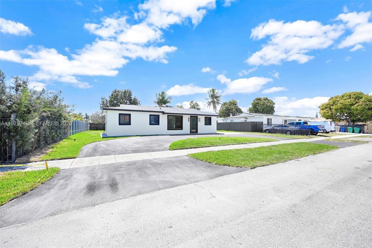 4480 NW 201st St , Miami Gardens, FL 33055 Photo