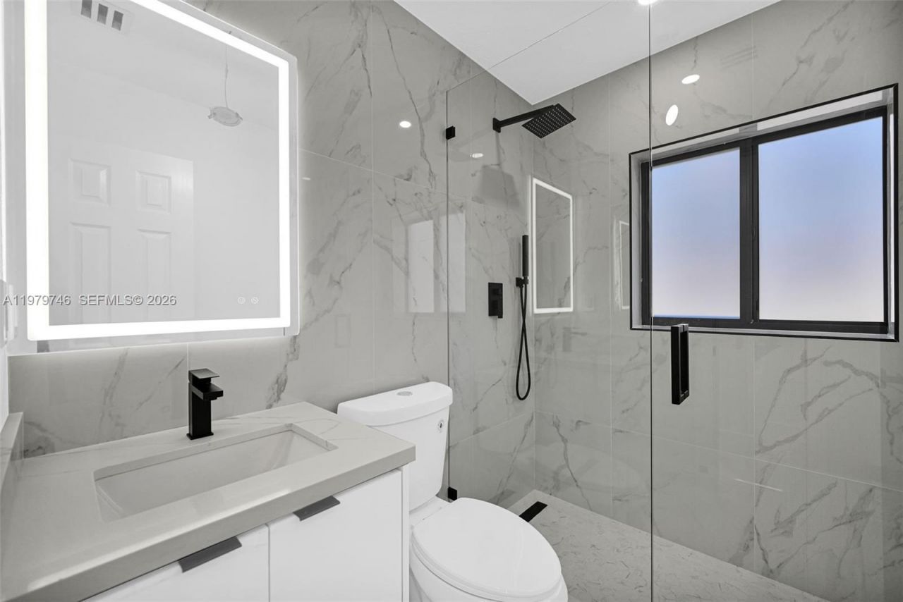 4480 NW 201st St , Miami Gardens, FL 33055 Photo