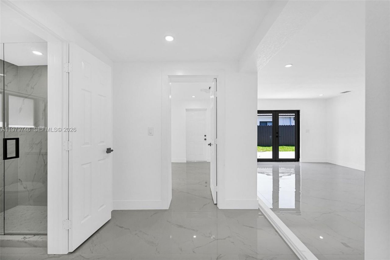 4480 NW 201st St , Miami Gardens, FL 33055 Photo