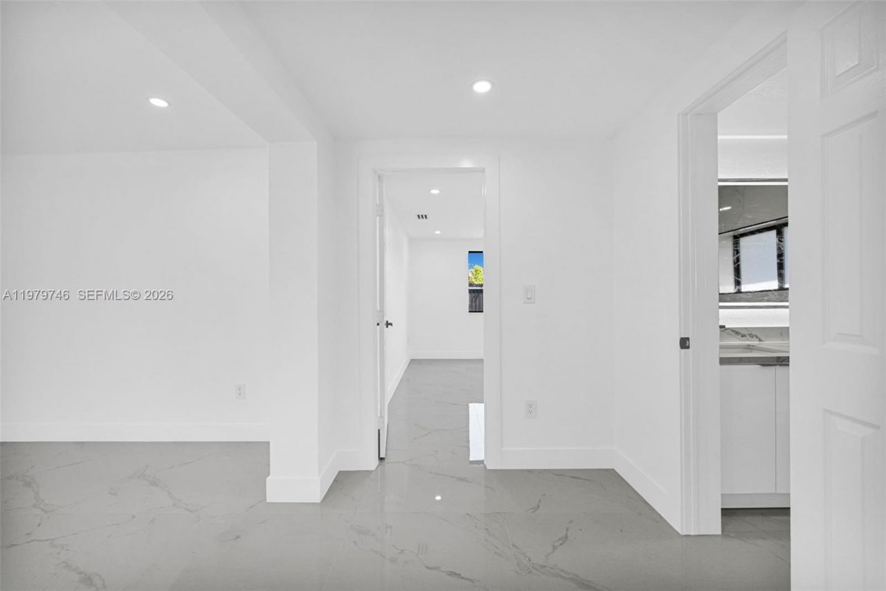 4480 NW 201st St , Miami Gardens, FL 33055 Photo