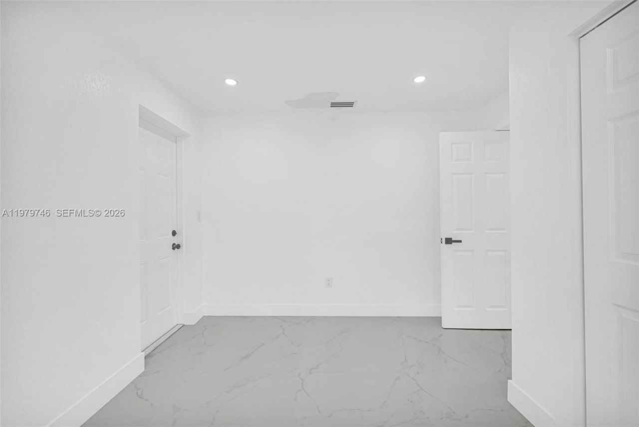 4480 NW 201st St , Miami Gardens, FL 33055 Photo