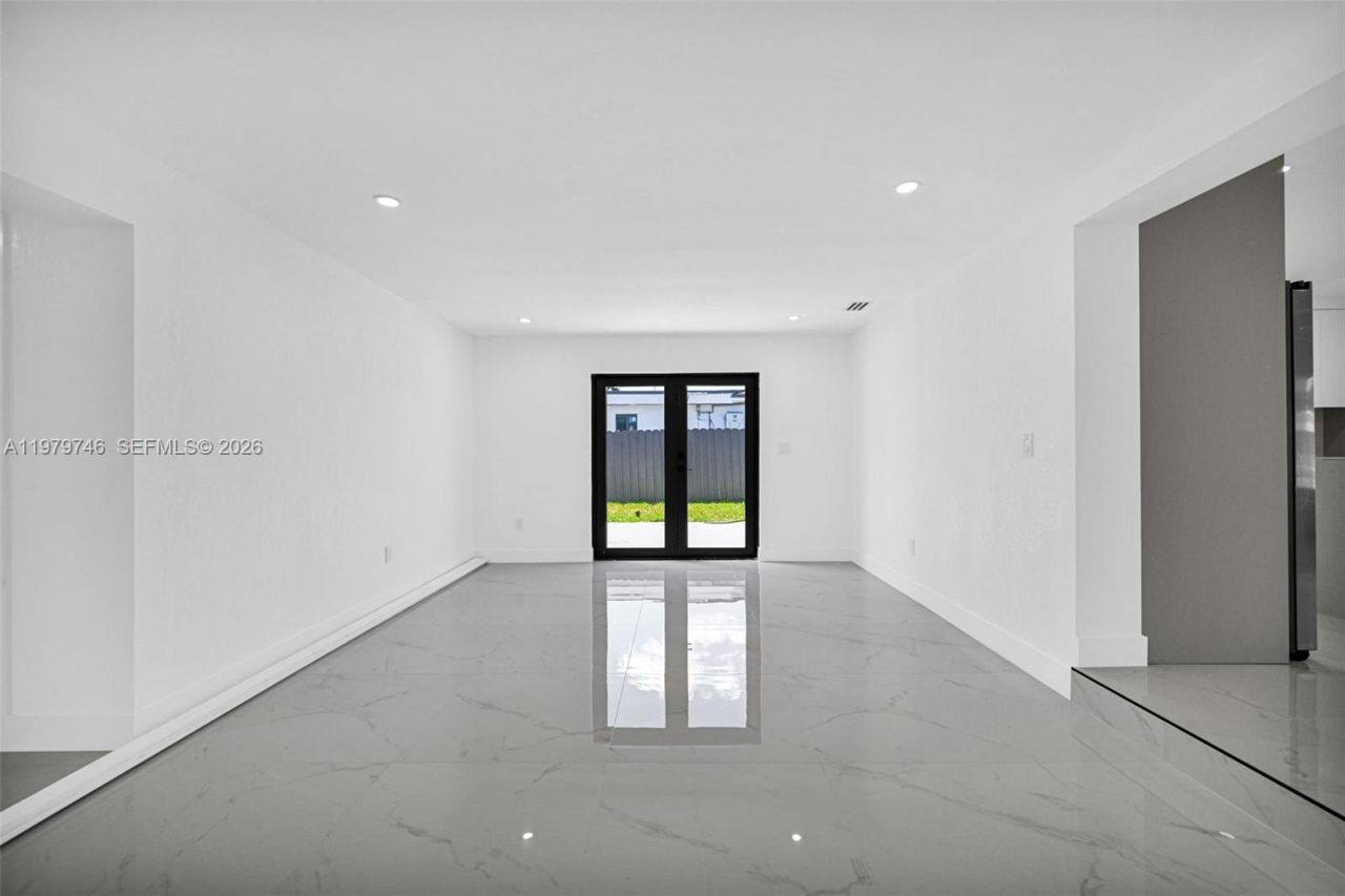 4480 NW 201st St , Miami Gardens, FL 33055 Photo