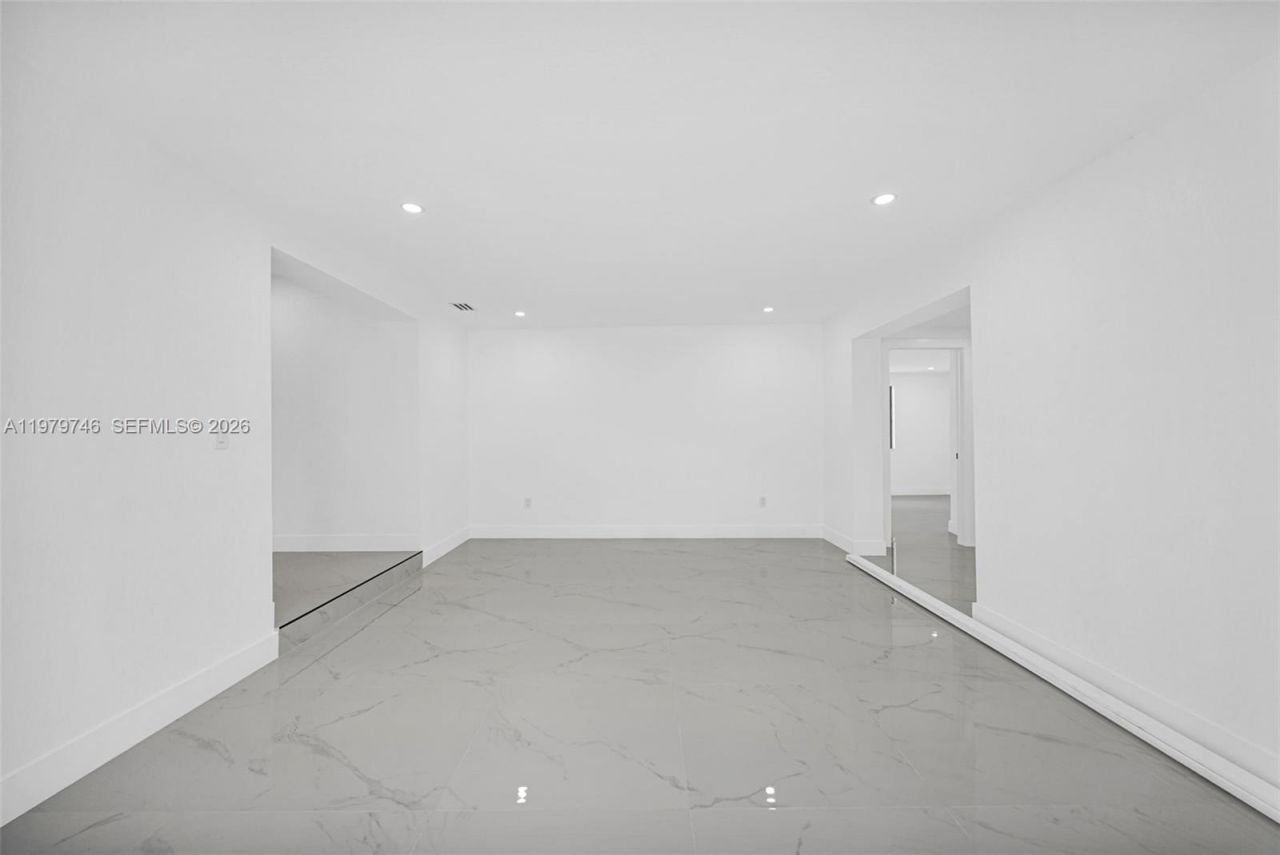 4480 NW 201st St , Miami Gardens, FL 33055 Photo