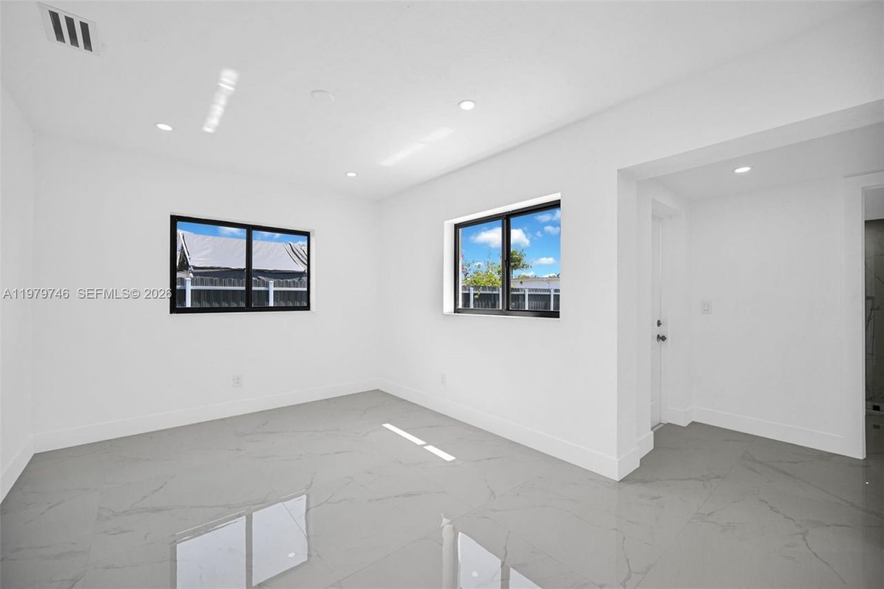 4480 NW 201st St , Miami Gardens, FL 33055 Photo