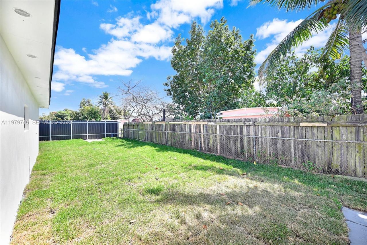 4480 NW 201st St , Miami Gardens, FL 33055 Photo