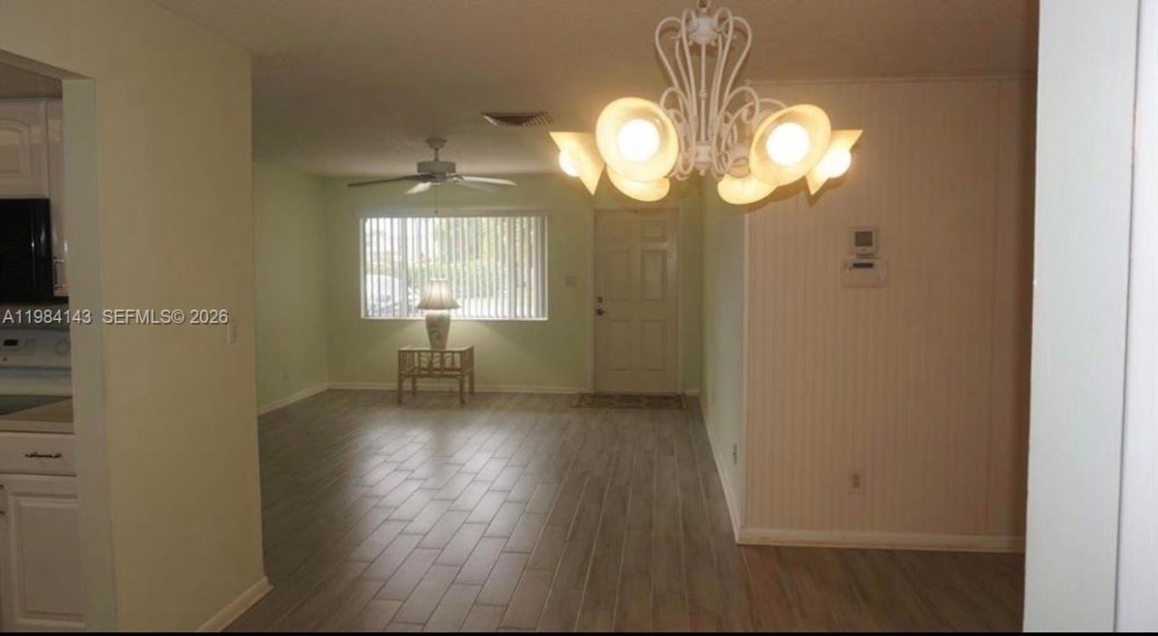 328 Riverdale Rd , Palm Springs, FL 33461 Photo