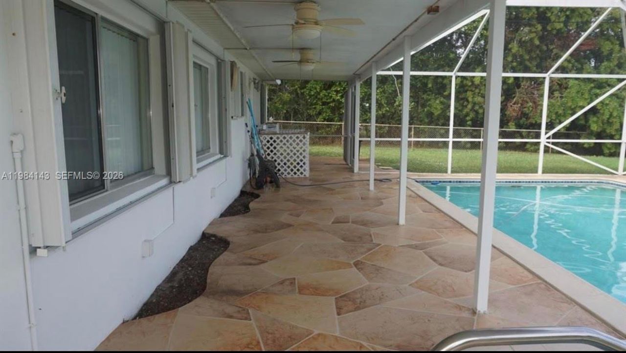 328 Riverdale Rd , Palm Springs, FL 33461 Photo