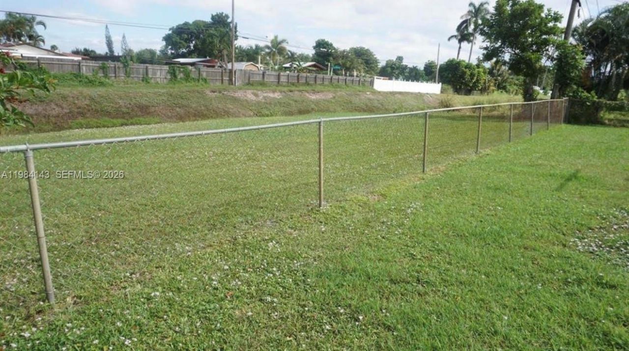 328 Riverdale Rd , Palm Springs, FL 33461 Photo