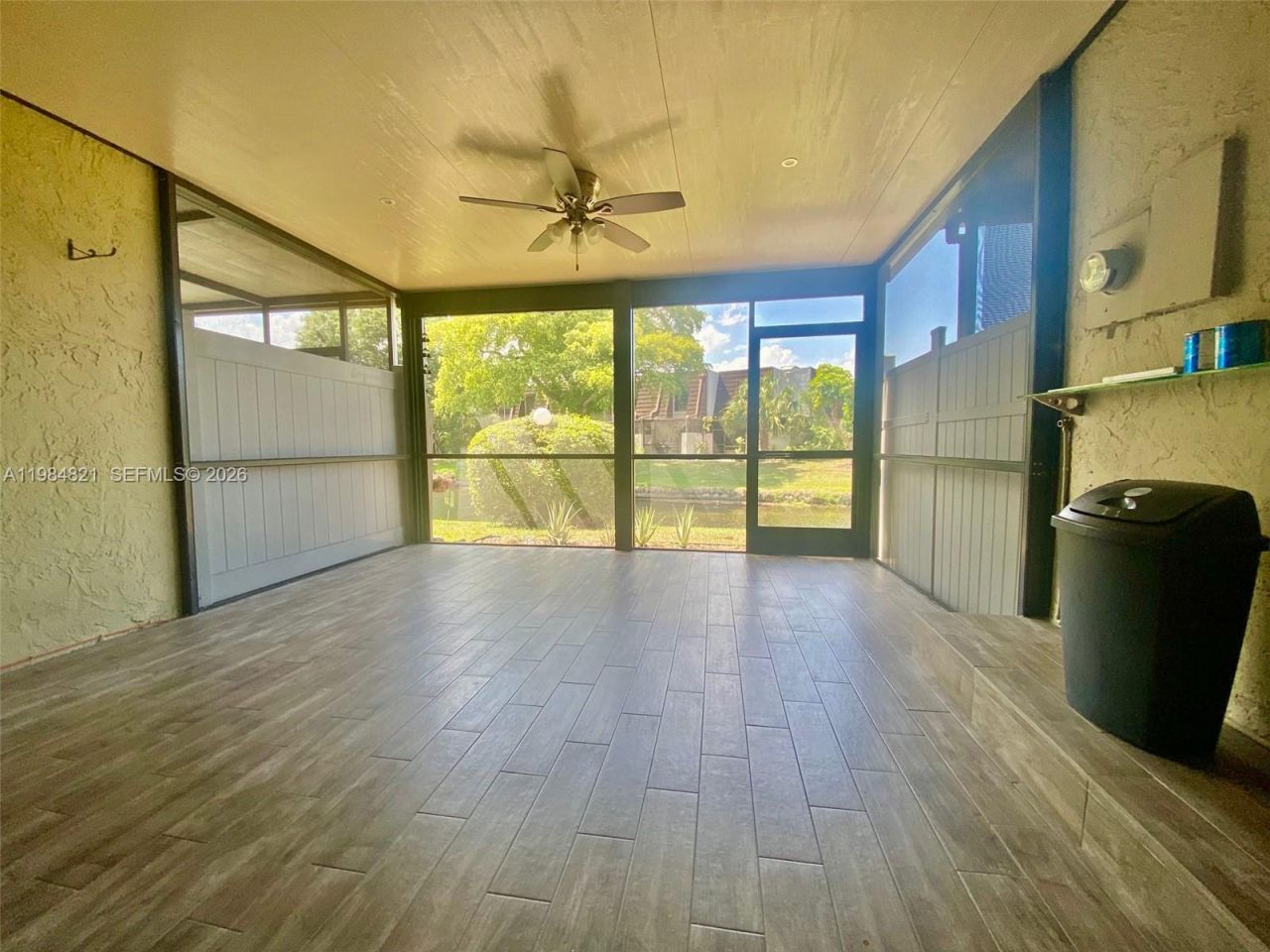 8975 Palm Tree Ln, Unit 8975, Pembroke Pines, FL 33024 Photo