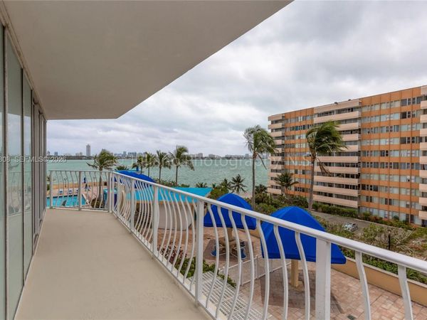 7601 E Treasure Dr, Unit 607, North Bay Village, FL 33141