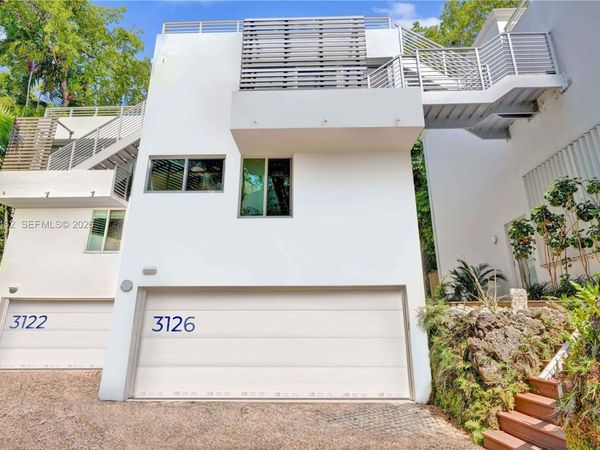 3126 Center St, Unit 8, Coconut Grove, FL 33133