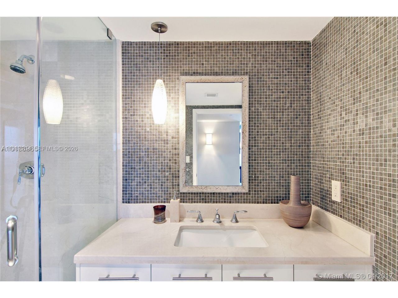 6801 Collins Ave , Unit 1104, Miami Beach, FL 33141 Photo