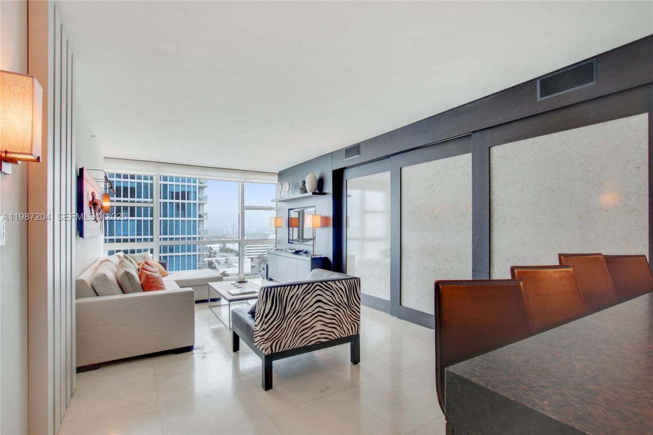 6801 Collins Ave , Unit 1104, Miami Beach, FL 33141 Photo