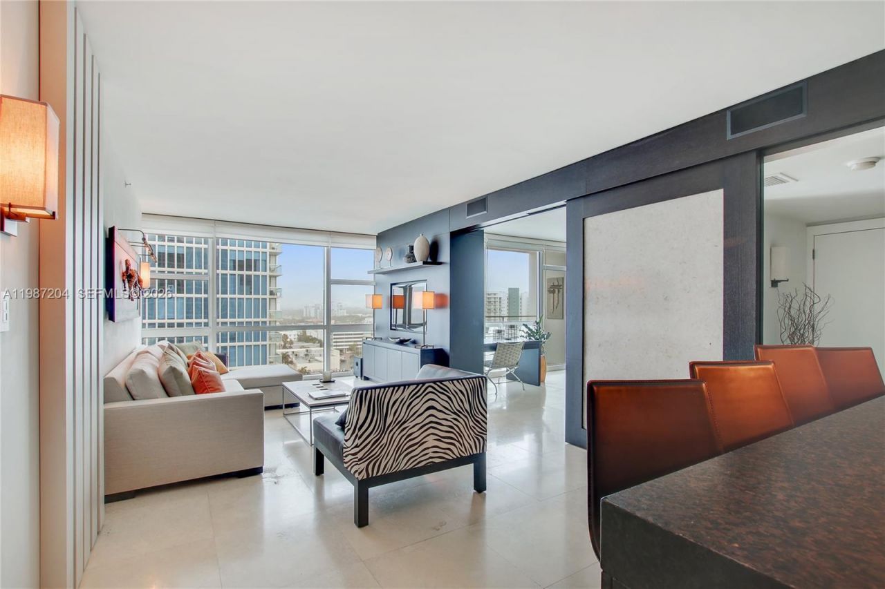 6801 Collins Ave , Unit 1104, Miami Beach, FL 33141 Photo