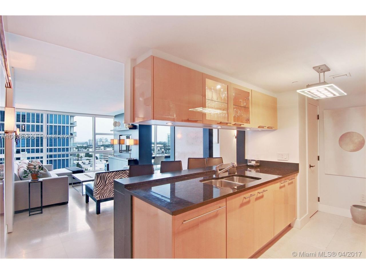 6801 Collins Ave , Unit 1104, Miami Beach, FL 33141 Photo