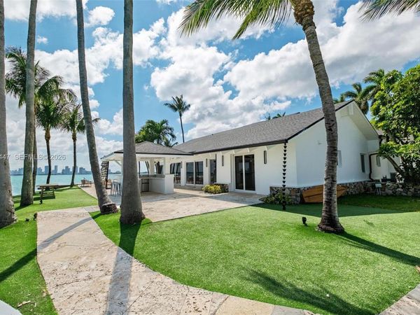 1365 Bay Ter , North Bay Village, FL 33141