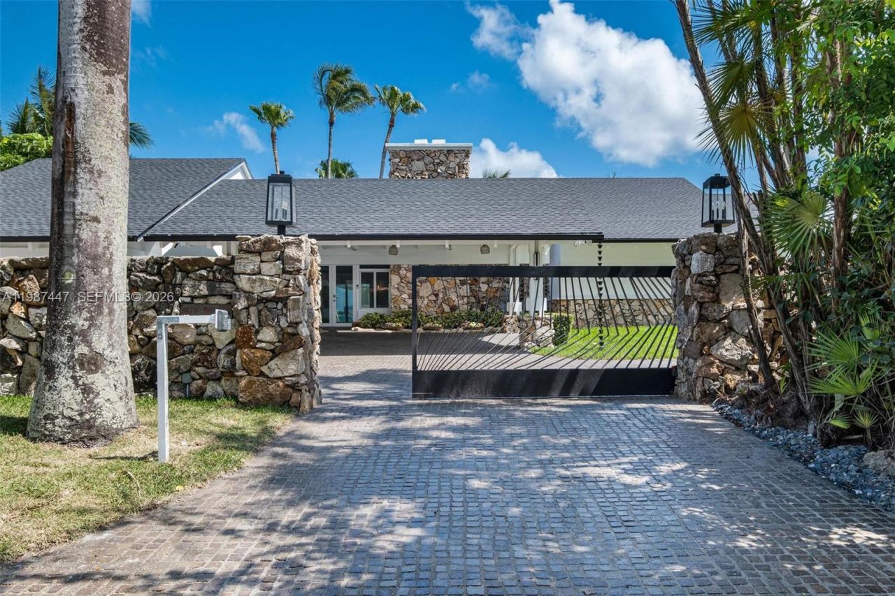 1365 Bay Ter, North Bay Village, FL 33141 Photo