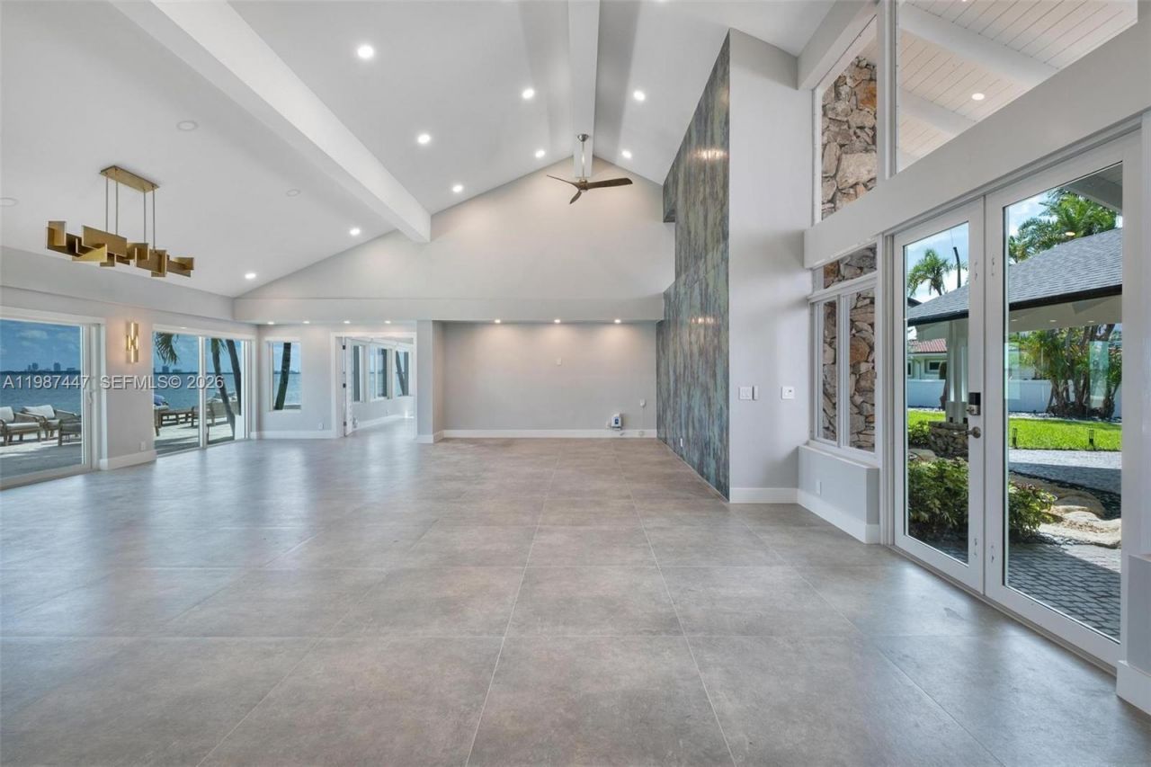 1365 Bay Ter , North Bay Village, FL 33141 Photo