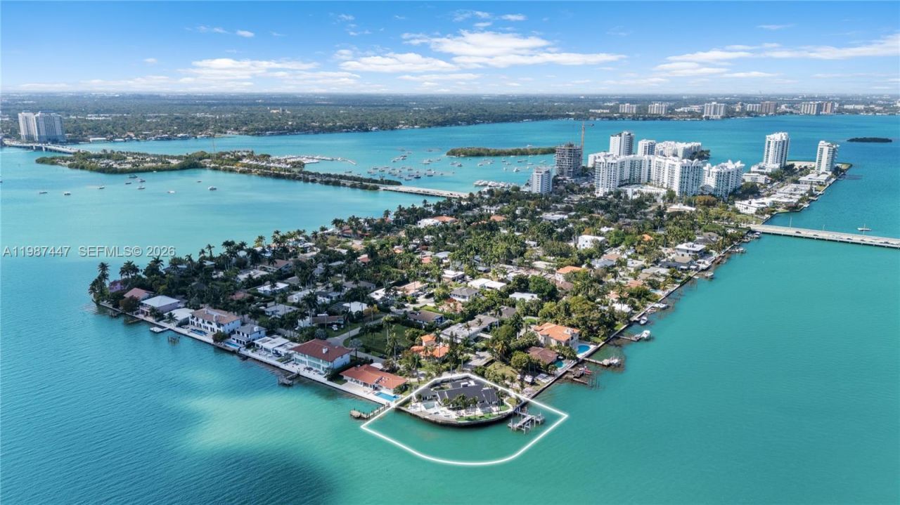 1365 Bay Ter, North Bay Village, FL 33141 Photo