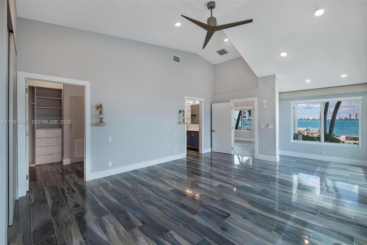 1365 Bay Ter , North Bay Village, FL 33141 Photo