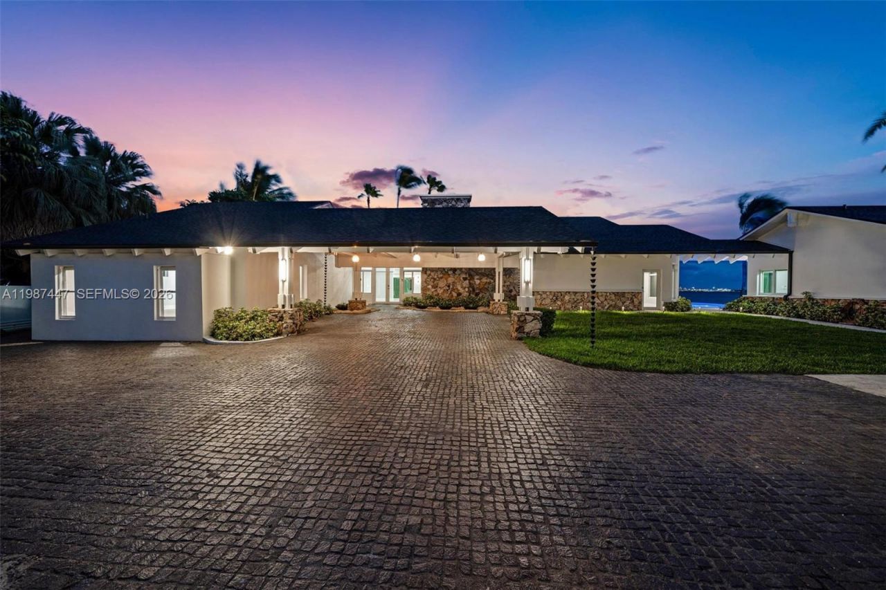 1365 Bay Ter, North Bay Village, FL 33141 Photo