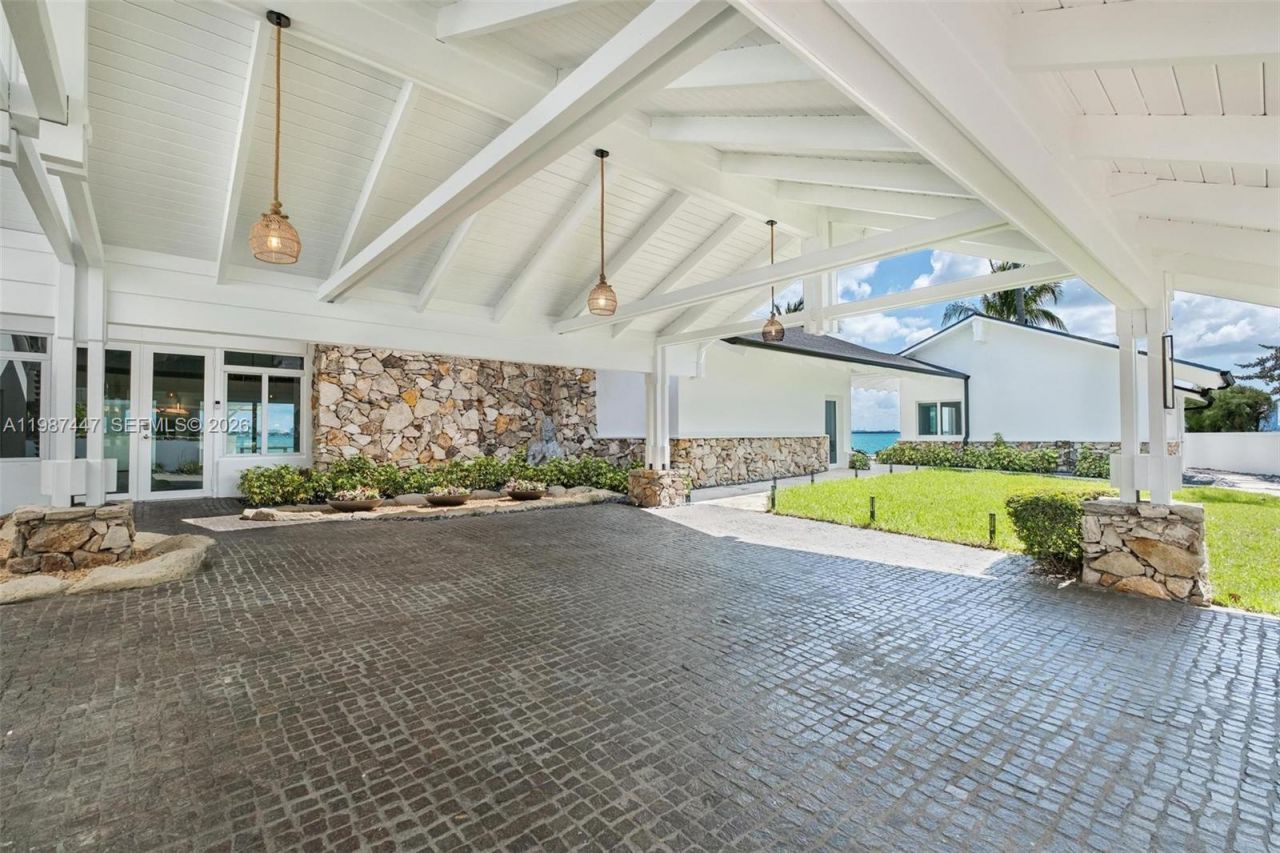 1365 Bay Ter, North Bay Village, FL 33141 Photo