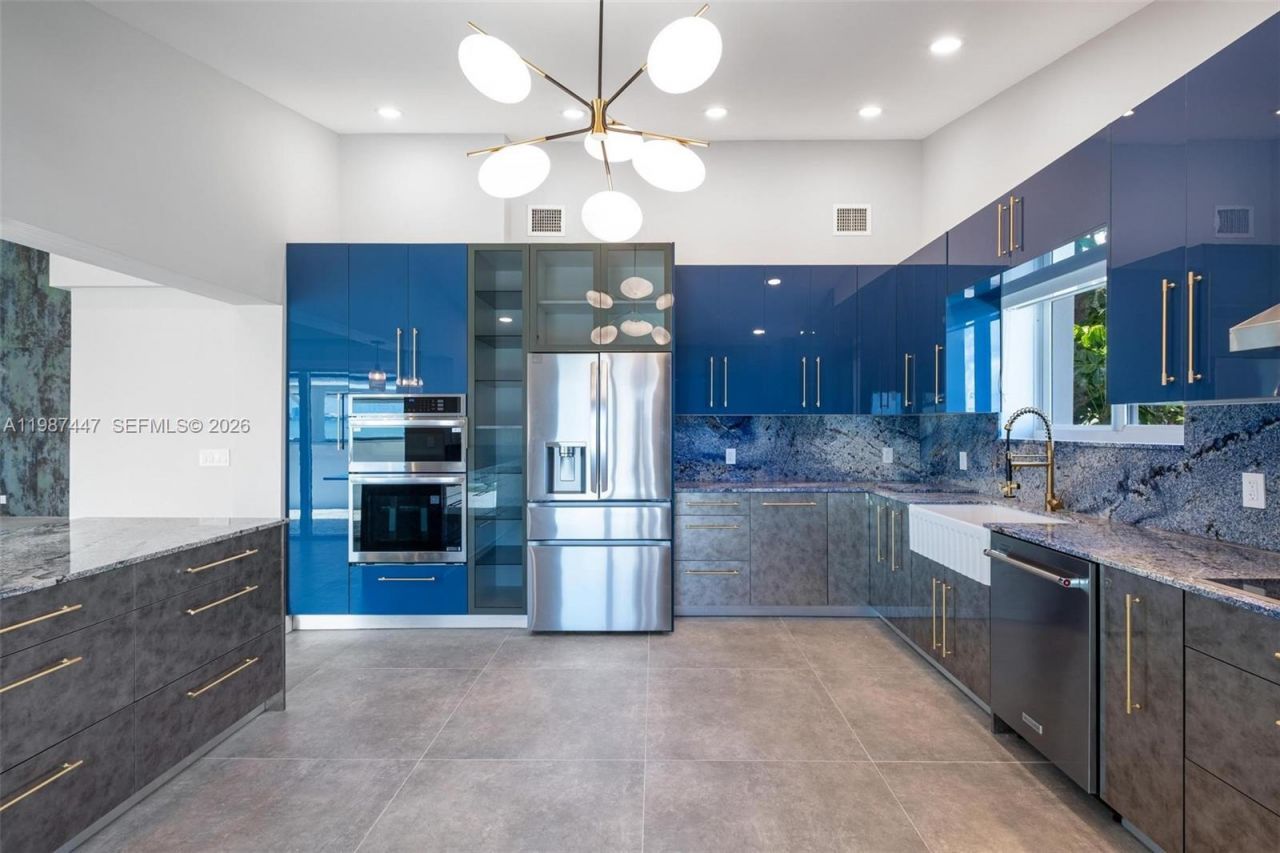 1365 Bay Ter, North Bay Village, FL 33141 Photo
