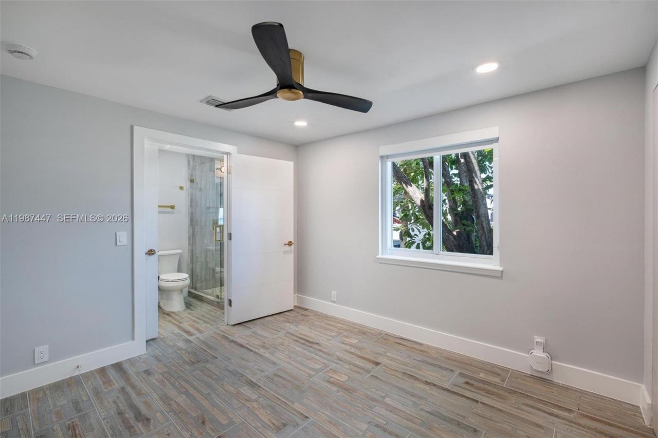 1365 Bay Ter, North Bay Village, FL 33141 Photo
