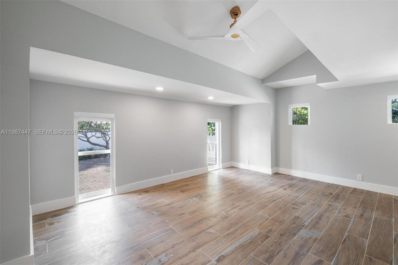 1365 Bay Ter, North Bay Village, FL 33141 Photo