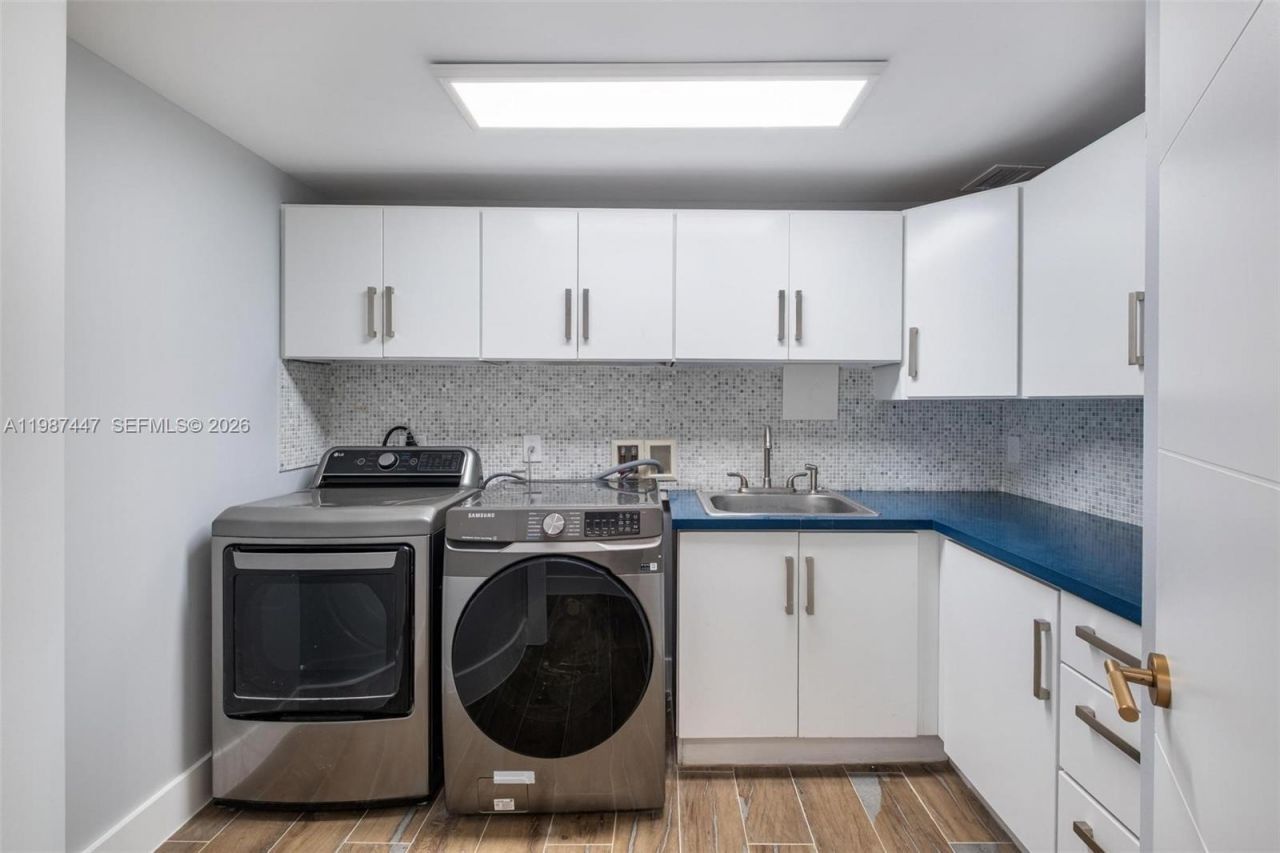 1365 Bay Ter, North Bay Village, FL 33141 Photo
