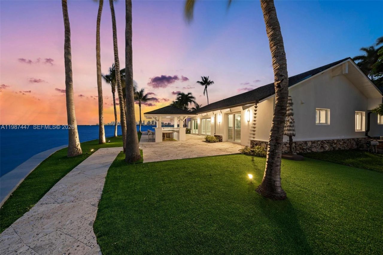 1365 Bay Ter, North Bay Village, FL 33141 Photo